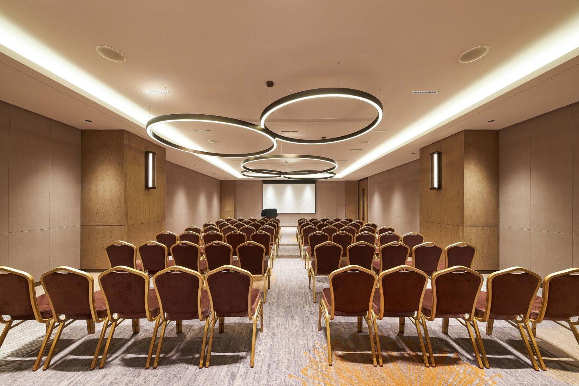 Four Points By Sheraton Цзясин Экстерьер фото